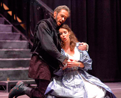 Ruth Kerr as Gilda in Rigoletto